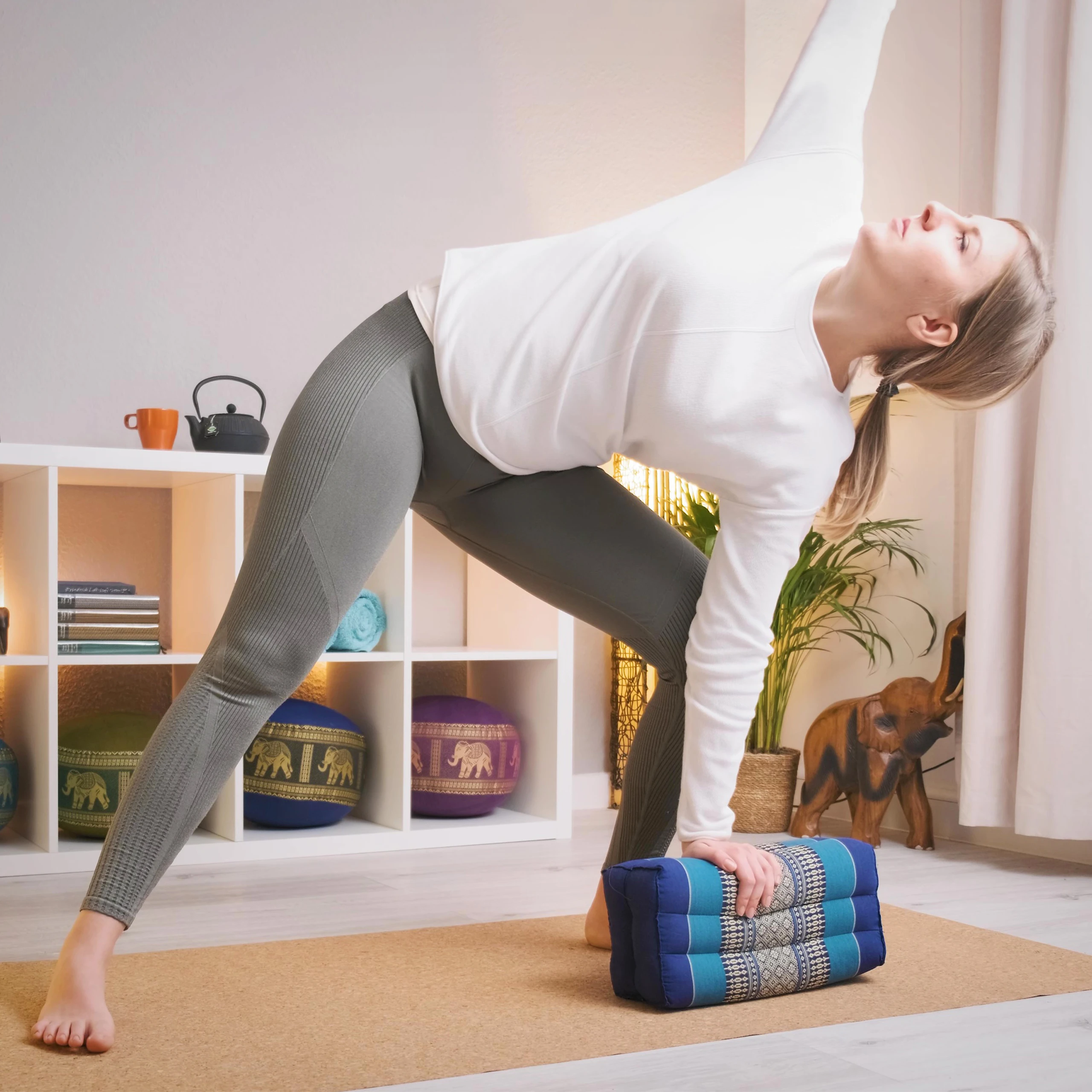 Kapok Support Cushion, Classic