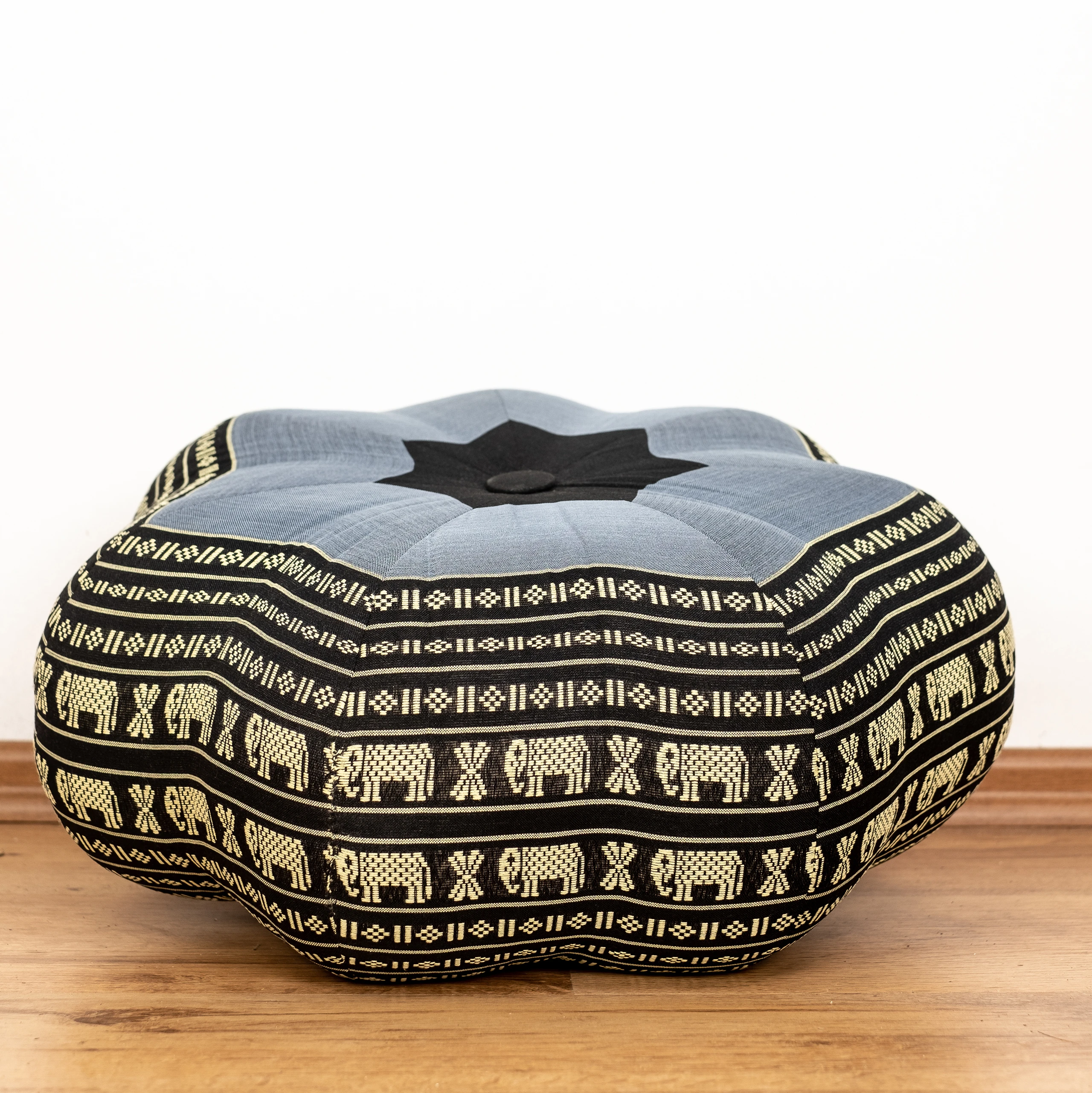 Zafu-grosser-Stern-blau-Elefanten-1_frei Kapok Zafu Cushion Star Large