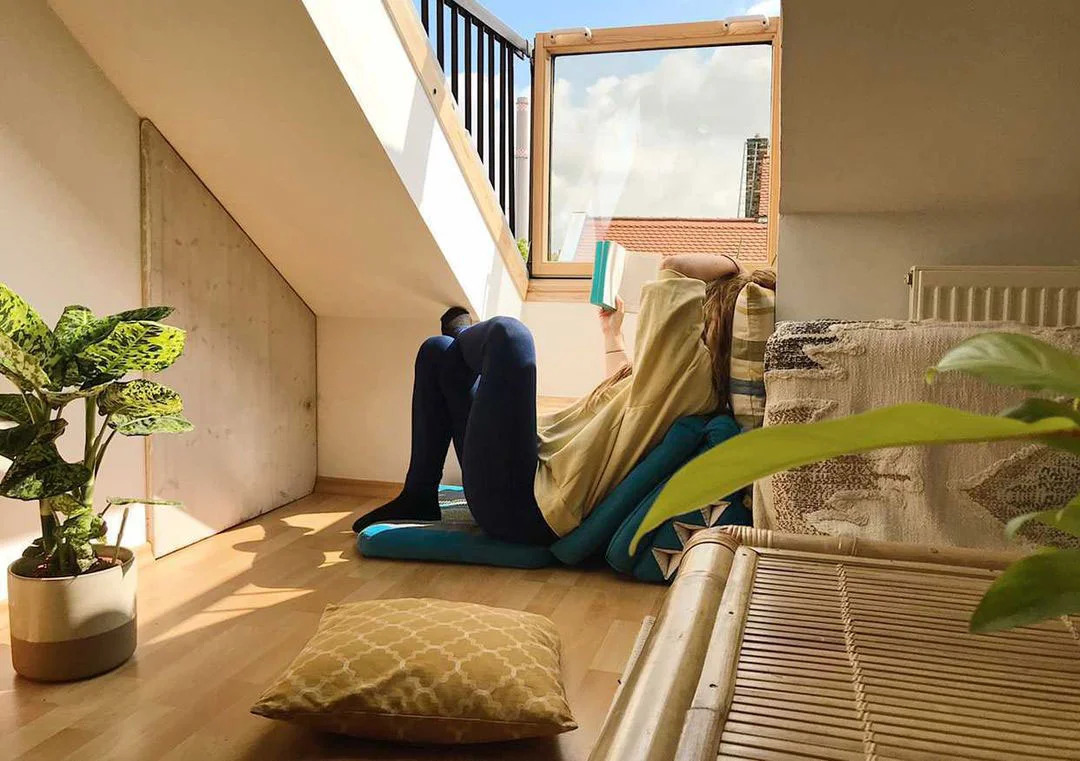 Asian lifestyle at home in Europe