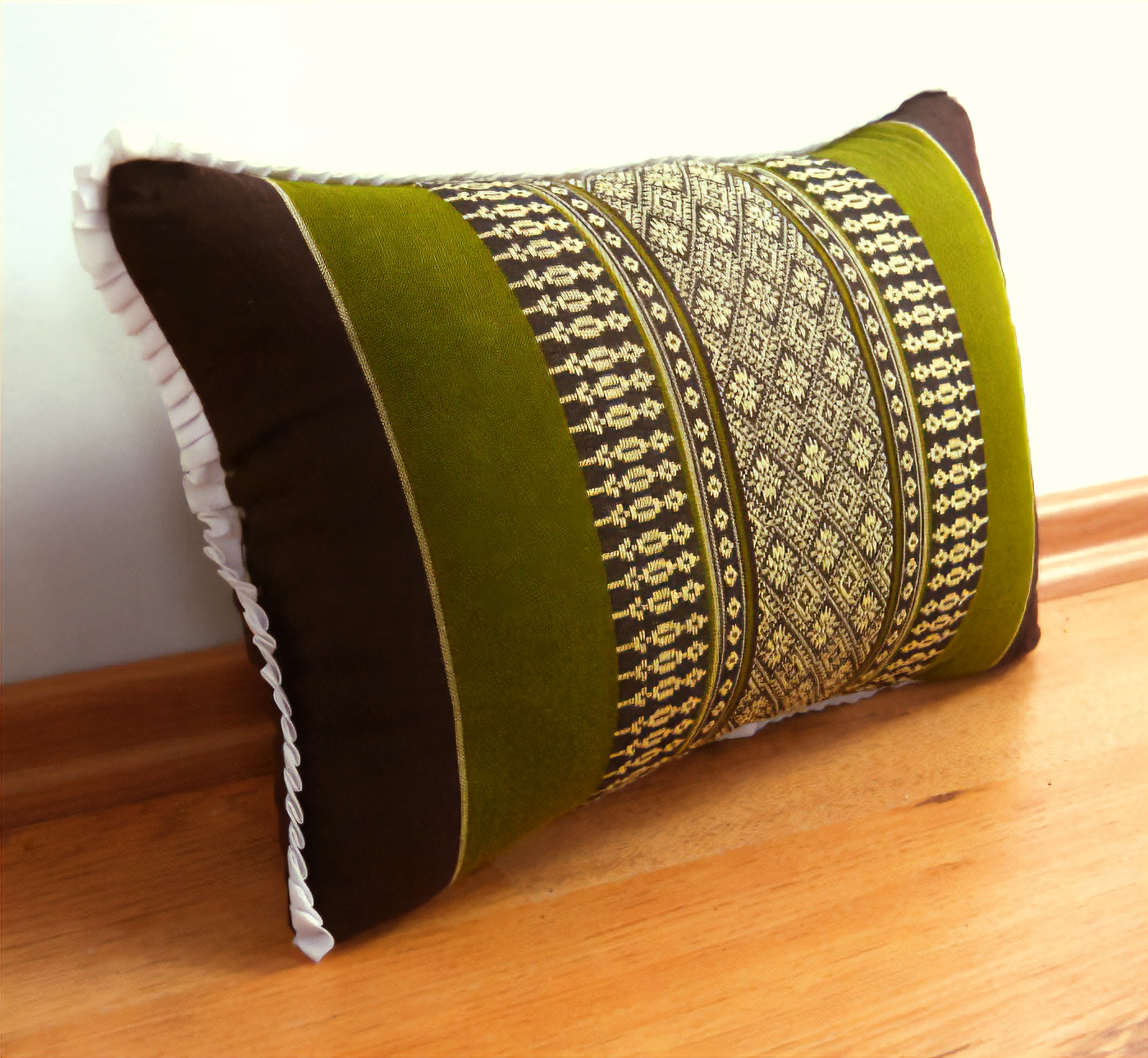 Kapok Throw Pillow